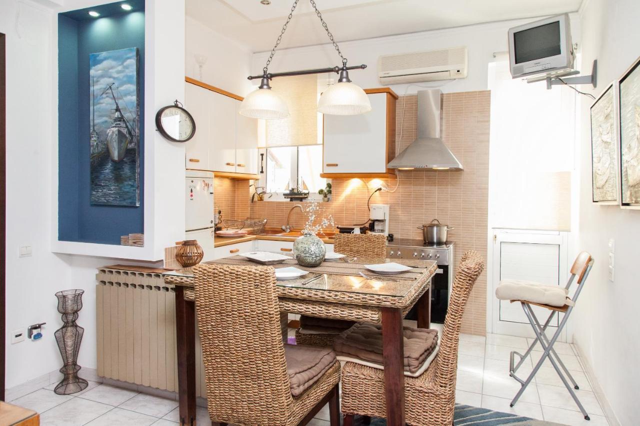 Amazing Apartment With View! Pireus Exteriör bild