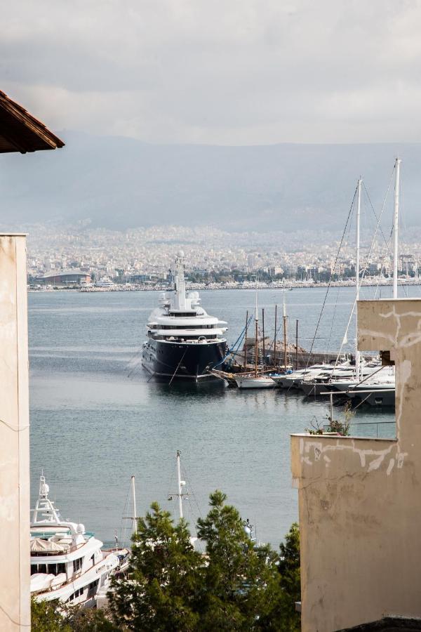 Amazing Apartment With View! Pireus Exteriör bild