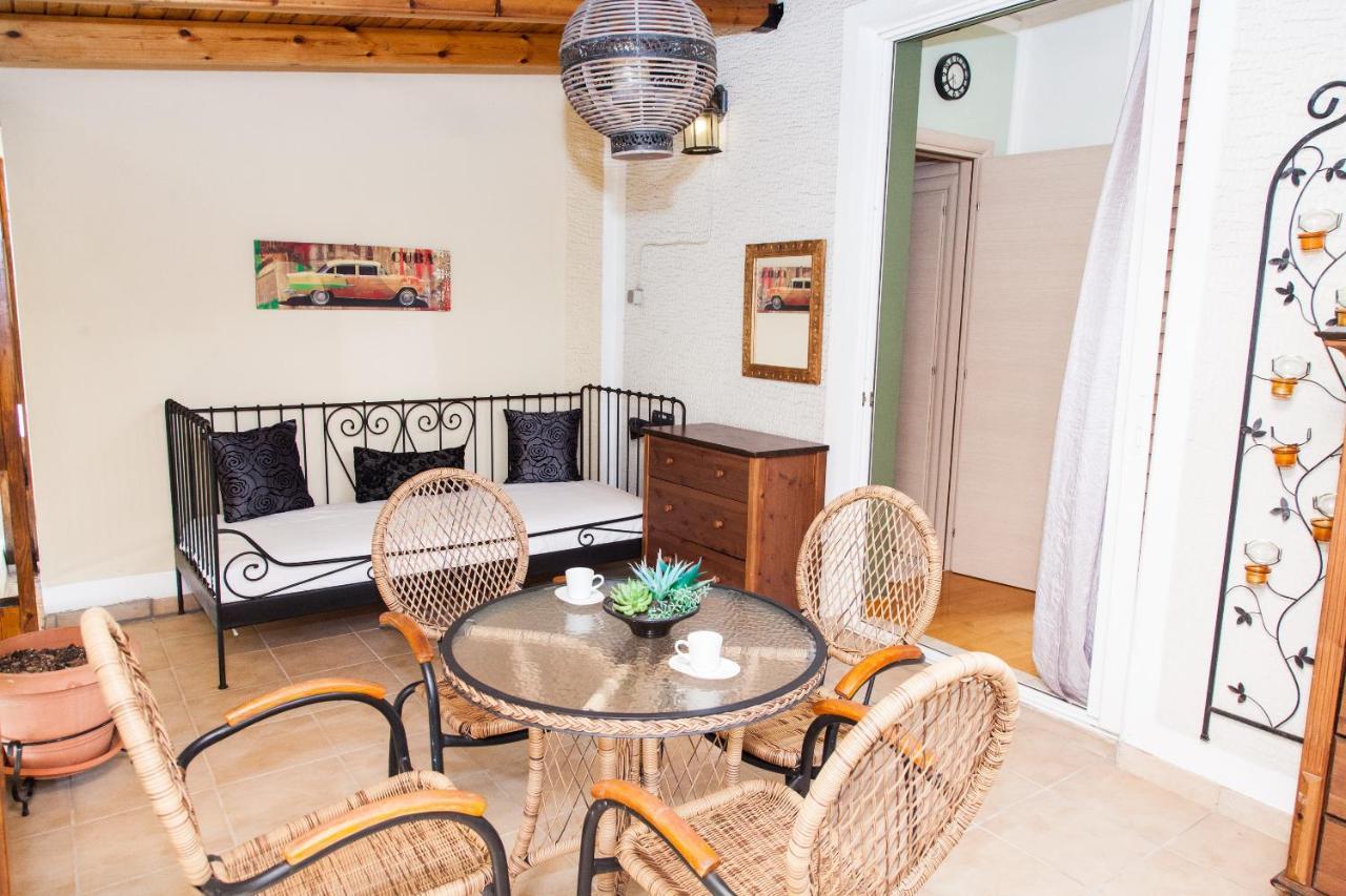 Amazing Apartment With View! Pireus Exteriör bild