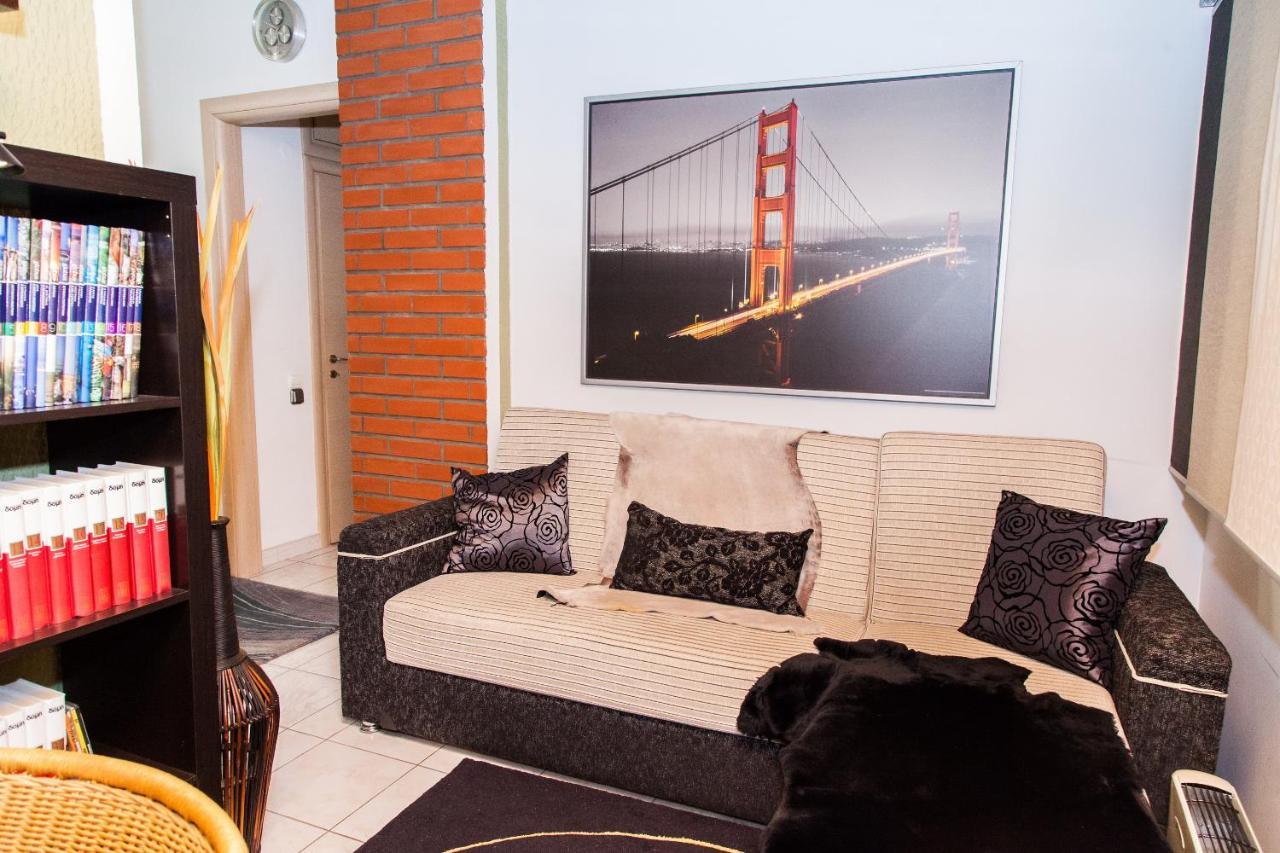 Amazing Apartment With View! Pireus Exteriör bild