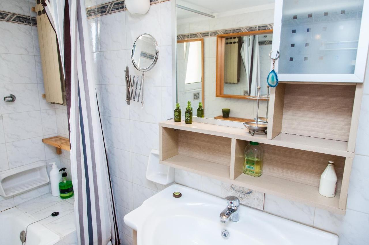 Amazing Apartment With View! Pireus Exteriör bild
