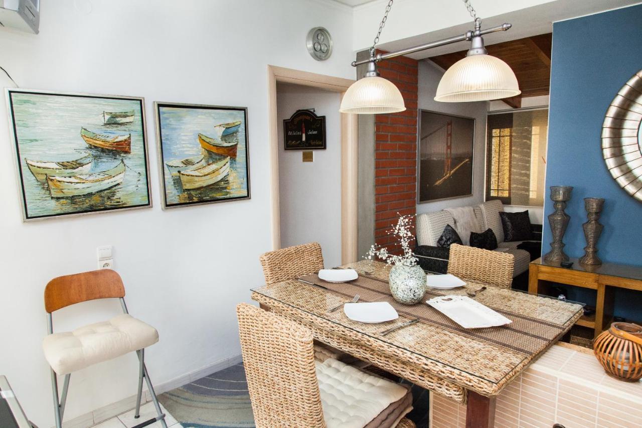 Amazing Apartment With View! Pireus Exteriör bild